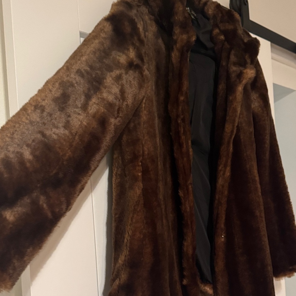 TRF Zara Luxurious Brown Faux Fur Coat - Picture 9 of 12